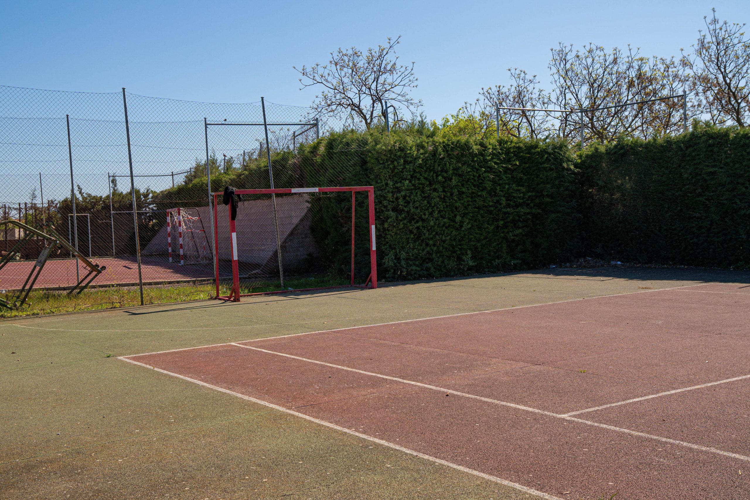 Instalaciones municipales de Las Labores, espacios para servicios y actividades públicas. Foto de Ikonox Marketing Digital