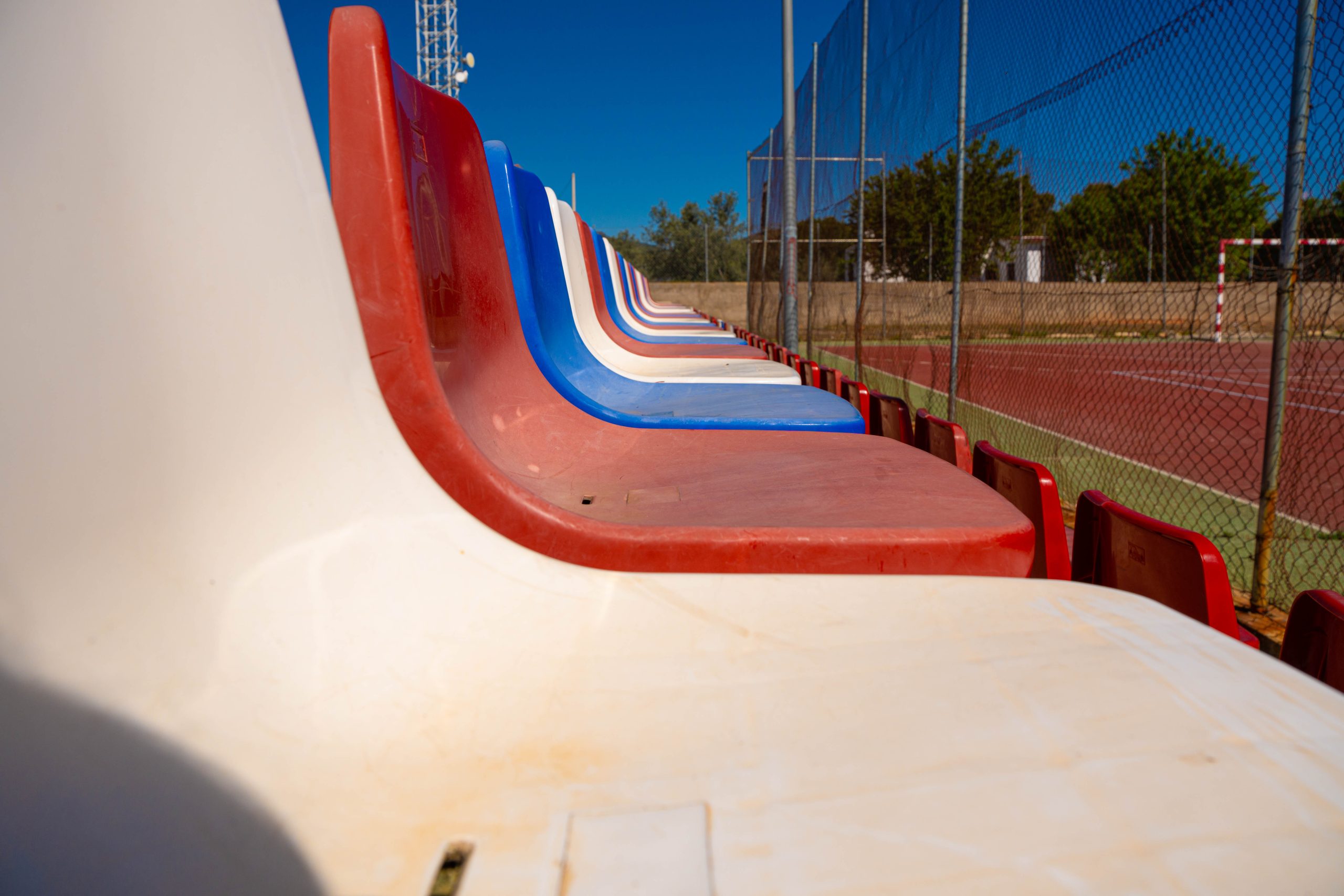 Pistas de fútbol de Las Labores, espacio deportivo municipal. Fotografía de Ikonox Marketing Digital